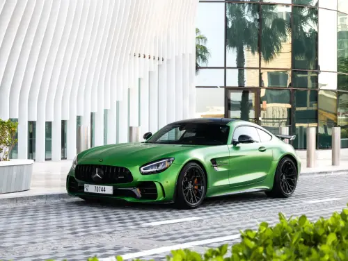 Mercedes AMG GT-R