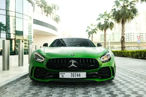 Mercedes-AMG-GT-R2