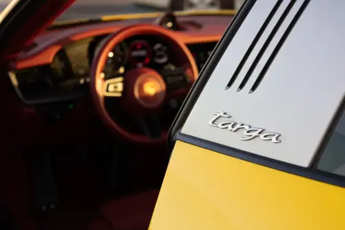 Porsche-911-Targa-8