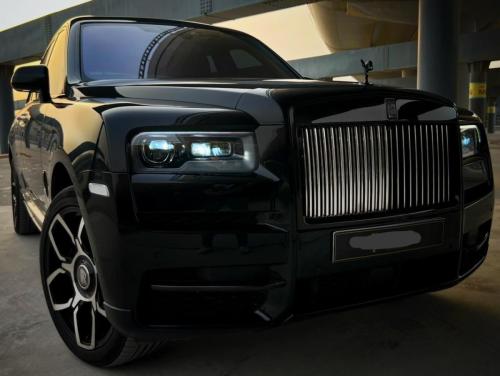 Rolls royce Cullinan BLACK
