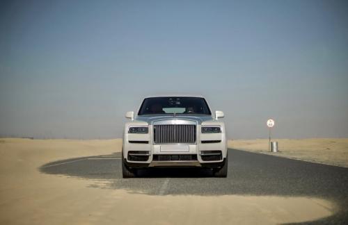 Rolls-royce-Ghost-2023 1